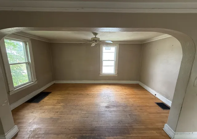 Photo 4 of Single family home for sale at 309 Adams St, Rockford, IL 61107 | MLS# 12713789 | Listing updated on 2026-09-22