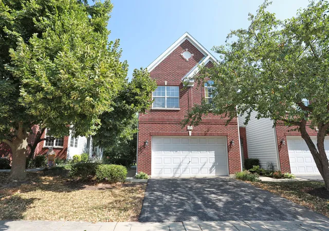 Townhouse for sale at 149 Fulbright Ln, Schaumburg, IL 60194 | MLS# 12713798