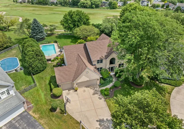 2nd image of 1405 Darlington Ct, Algonquin, IL 60102 | MLS# 12713837
