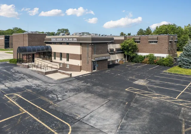 4th image of 281 Waukegan Rd, Northfield, IL 60093 | MLS# 12713854