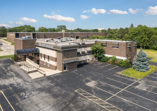 5th image of 281 Waukegan Rd, Northfield, IL 60093 | MLS# 12713854
