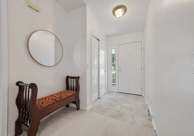 Photo 3 of Single family home for sale at 2516 Lippizan Ln, Grayslake, IL 60030 | MLS# 12713936 | Listing updated on 2026-09-25