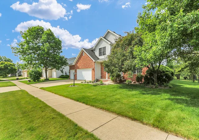 4th image of 2413 Stricker Ln, Urbana, IL 61802 | MLS# 12713942