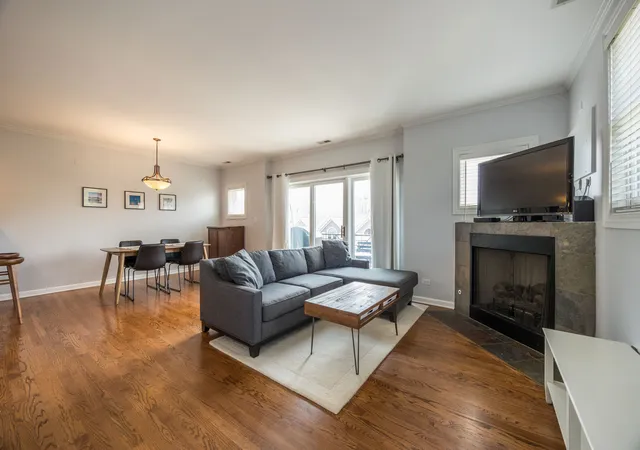2nd image of 3401 N Racine Ave #3, Chicago, IL 60657 | MLS# 12713979