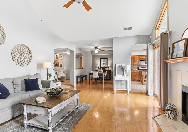 3rd image of 11535 Settlers Pond Wy #3B, Orland Park, IL 60467 | MLS# 12714000