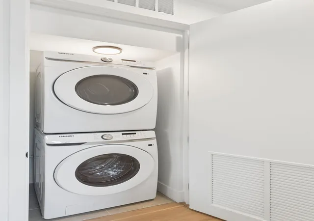 2nd image of 1656 N Bosworth Ave, Chicago, IL 60642