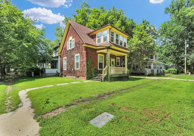 Photo 2 of Single family home for sale at 700 W Oregon St, Urbana, IL 61801 | MLS# 12714052 | Listing updated on 2026-09-17