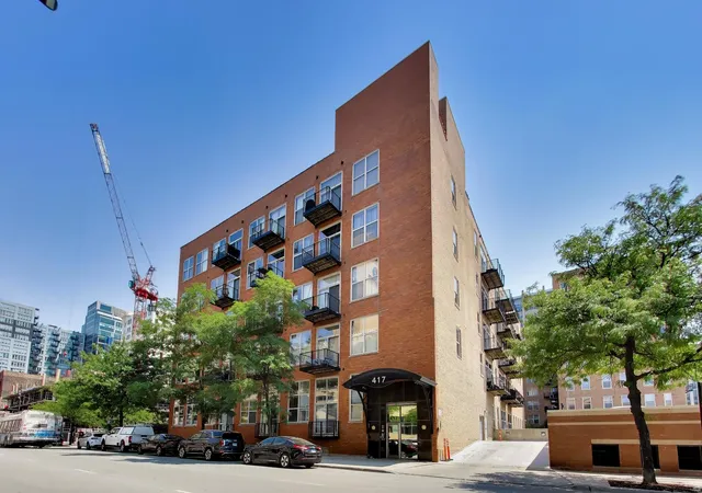 Photo 1 of Sale Pending at 417 S Jefferson St #102B, Chicago, IL 60607 | MLS# 12714057 | Listing updated on 2026-09-16