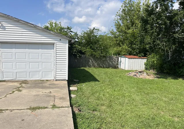 Photo 4 of Single family home for sale at 3025 Arlington Dr, Princeton, IL 61356 | MLS# 12714065 | Listing updated on 2026-08-13