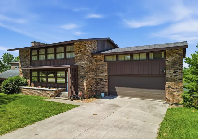 1st image of 15721 Lakeside Dr, Sterling, IL 61081 | MLS# 12714130
