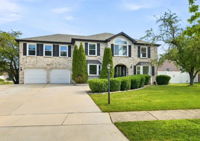 Photo 1 of Single family home for sale at 2925 Somme St, Joliet, IL 60435 | MLS# 12714140 | Listing updated on 2026-10-07