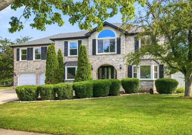 Photo 2 of Single family home for sale at 2925 Somme St, Joliet, IL 60435 | MLS# 12714140 | Listing updated on 2026-10-07