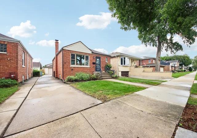 Photo 2 of Single family home for sale at 5724 S Sayre Ave, Chicago, IL 60638 | MLS# 12714168 | Listing updated on 2026-09-07