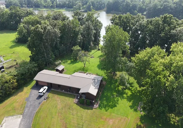 1st image of 8 Lakedale Dr, Salem, IL 62881 | MLS# 12714174