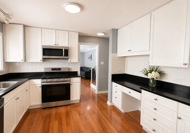 Photo 4 of Single family home for sale at 6647 N Lawndale Ave, Lincolnwood, IL 60712 | MLS# 12714182 | Listing updated on 2026-08-13