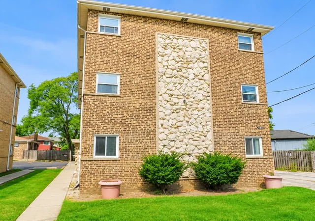 1st image of 2440 River Rd, River Grove, IL 60171