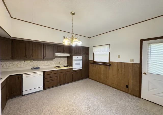 Photo 2 of Single family home for sale at 205 N Poplar St, Desoto, IL 62924 | MLS# 12714206 | Listing updated on 2026-09-17