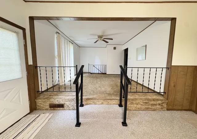 Photo 4 of Single family home for sale at 205 N Poplar St, Desoto, IL 62924 | MLS# 12714206 | Listing updated on 2026-09-17