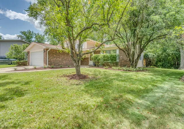 2nd image of 23016 Valley Dr, Richton Park, IL 60471 | MLS# 12714269