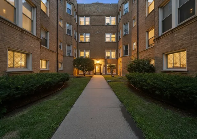 1st image of 2212 E 70th St #1B, Chicago, IL 60649 | MLS# 12714410