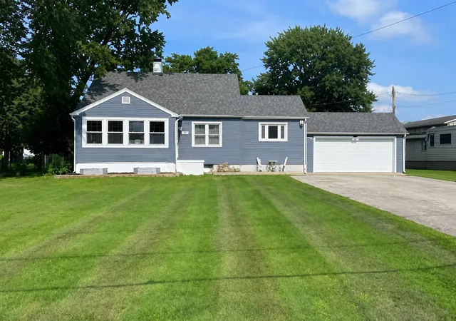 Photo 1 of Sale Pending at 211 N Webster St, Catlin, IL 61817 | MLS# 12714434 | Listing updated on 2026-08-12
