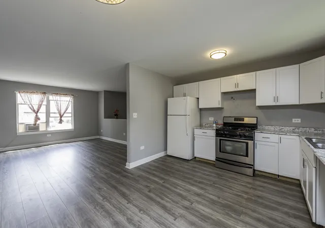 Photo 4 of Single family home for sale at 929 Adams St, Waukegan, IL 60085 | MLS# 12714447 | Listing updated on 2026-08-11
