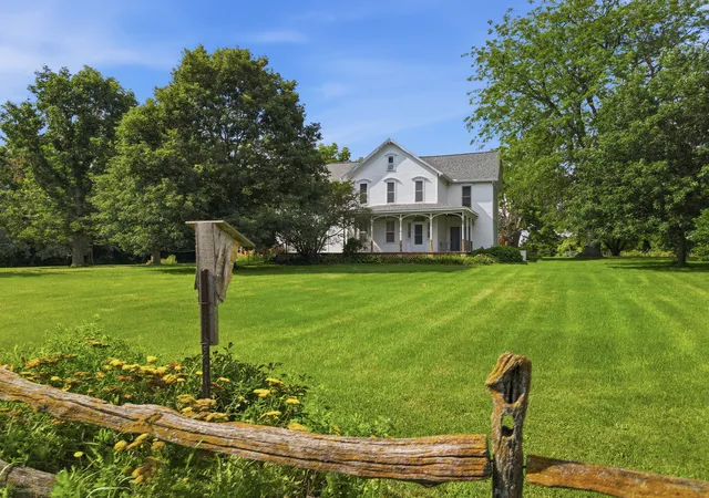 4th image of 24654 Hazel Rd, Sterling, IL 61081 | MLS# 12714478