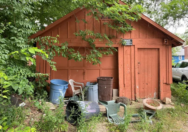 3rd image of 1418 Rural St, Rockford, IL 61107 | MLS# 12714550