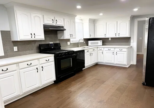 Photo 3 of Single family home for sale at 7630 Odell Ave, Bridgeview, IL 60455 | MLS# 12714619 | Listing updated on 2026-09-02