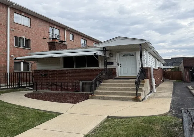 Photo 2 of Single family home for sale at 6576 N Northwest Hwy, Chicago, IL 60631 | MLS# 12714623 | Listing updated on 2026-08-16