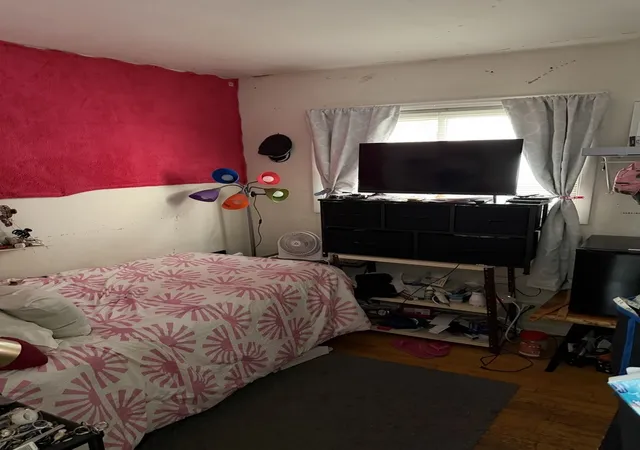 Photo 4 of Single family home for sale at 6576 N Northwest Hwy, Chicago, IL 60631 | MLS# 12714623 | Listing updated on 2026-08-16
