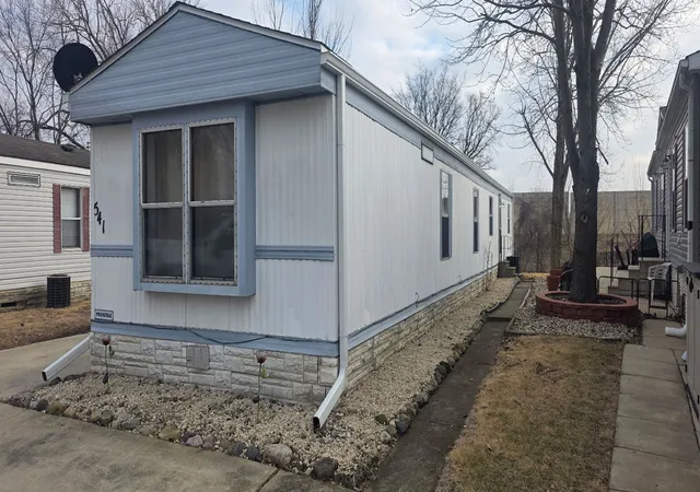 Photo 1 of Manufactured home for sale at 541 Park Ave, Belvidere, IL 61008 | MLS# 12714630 | Listing updated on 2026-09-30