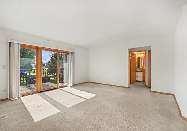 Listing Photo 5 - Condo for sale in building located at 8650 Laporte Ave, Burbank, IL 60459 - Unit #1B