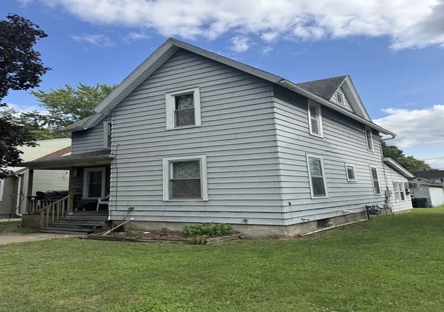 2nd image of 407 W 6th St, Sterling, IL 61081 | MLS# 12714690