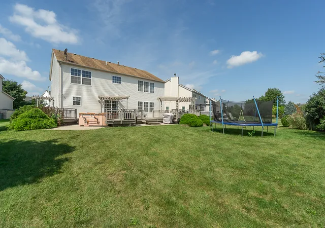 Photo 3 of Single family home for sale at 1808 Arbor Gate Dr, Plainfield, IL 60586 | MLS# 12714700 | Listing updated on 2026-09-07