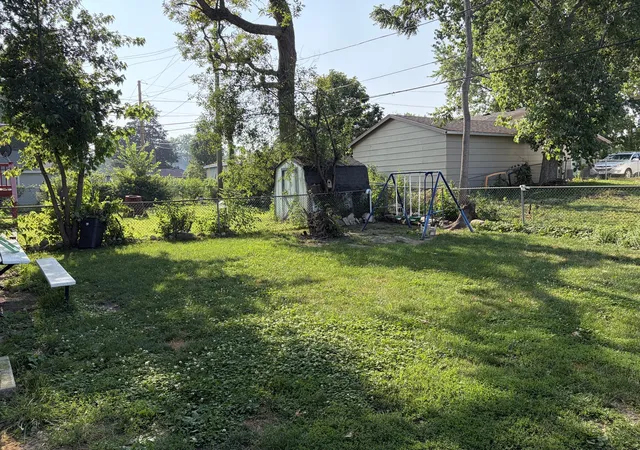36th image of 360 Tee Ln, Carpentersville, IL 60110 | MLS# 12714720