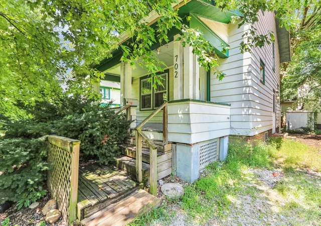 Photo 2 of Single family home for sale at 702 W Oregon St, Urbana, IL 61801 | MLS# 12714741 | Listing updated on 2026-09-17