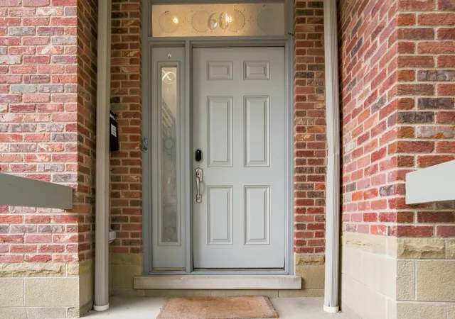 Photo 3 of Townhouse for sale at 60 E Hattendorf Ave, Roselle, IL 60172 | MLS# 12714752 | Listing updated on 2026-09-15