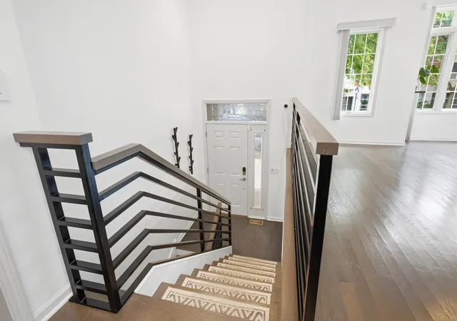 Photo 4 of Townhouse for sale at 60 E Hattendorf Ave, Roselle, IL 60172 | MLS# 12714752 | Listing updated on 2026-09-15