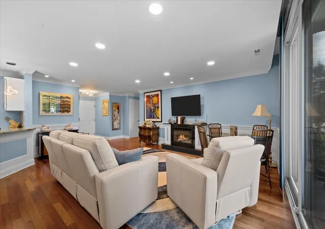 Listing Photo 5 - Condo for sale in building located at 1350 N Western Ave, Forest Lake, IL 60045 - Unit #111