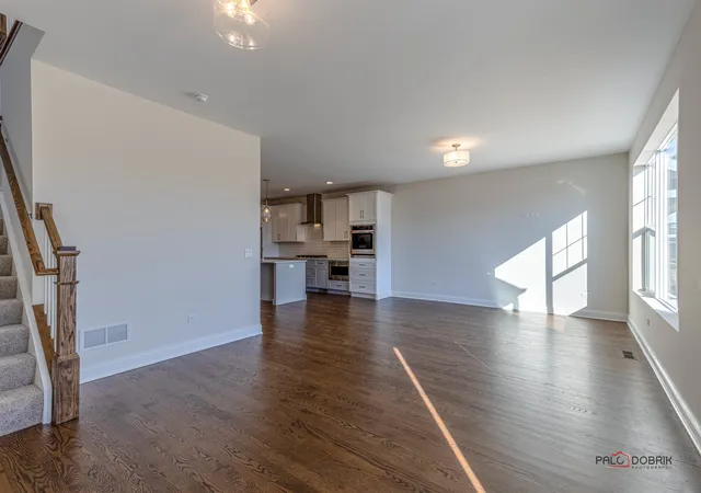 Photo 3 of Single family home for sale at 166 Roman Ln, Hawthorn Woods, IL 60047 | MLS# 12714820 | Listing updated on 2026-08-03