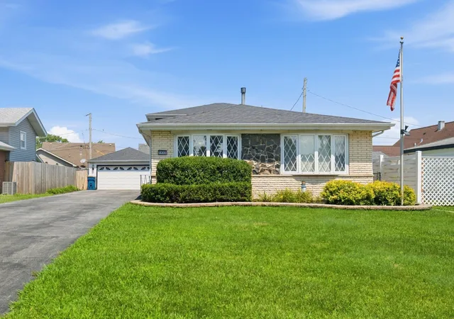 Single family home for sale at 5432 137th Street, Crestwood, IL 60418 | MLS# 12714821