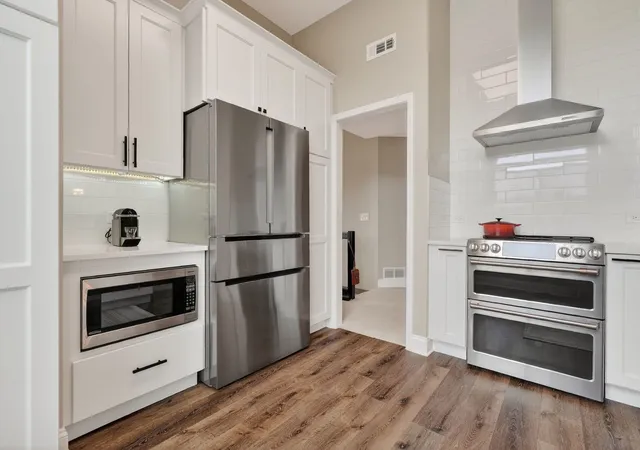 5th image of 962 Shoreline Rd #898, Lake Barrington, IL 60010 | MLS# 12714888
