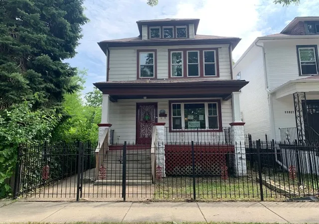 2nd image of 11833 S Indiana Ave, Chicago, IL 60628 | MLS# 12714928