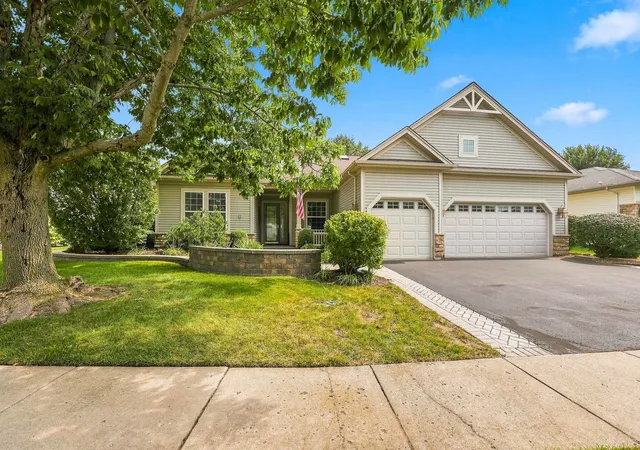 Single family home for sale at 12128 Spring Crk Dr, Huntley, IL 60142 | MLS# 12714957