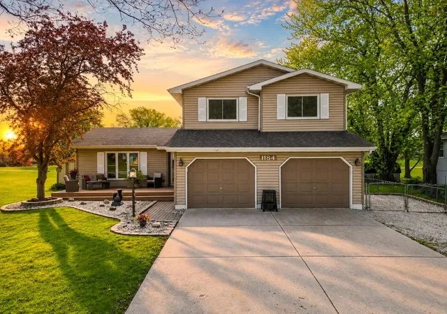 Single family home for sale at 1184 Winterhaven Ln, Crown Point, IN 46307 | MLS# 12714977