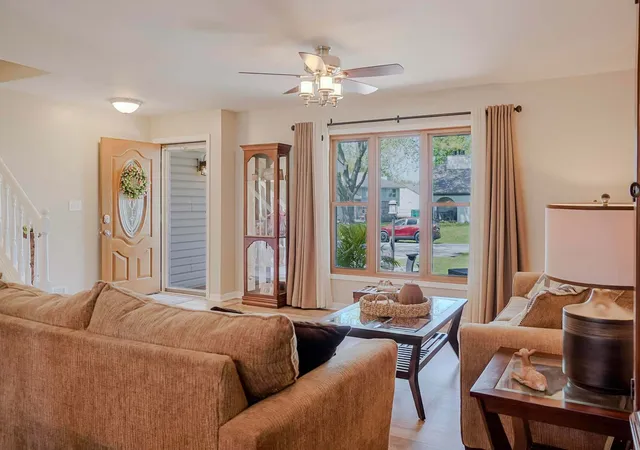 Photo 3 of Single family home for sale at 1184 Winterhaven Ln, Crown Point, IN 46307 | MLS# 12714977 | Listing updated on 2026-07-30
