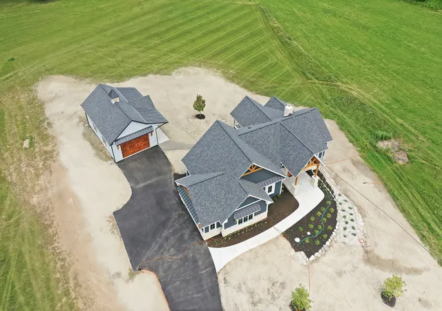 Photo 3 of Single family home for sale at 7811 Hidden Pine Ln, Richmond, IL 60071 | MLS# 12715012 | Listing updated on 2026-08-02