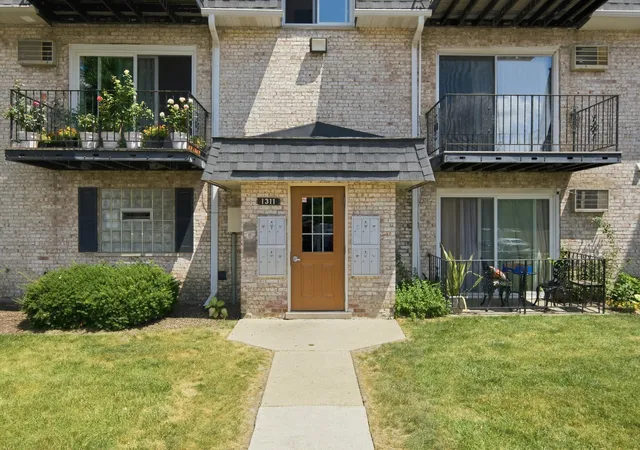 Photo 2 of Condo for sale at 1311 N Baldwin Ct #3A, Palatine, IL 60074 | MLS# 12715093 | Listing updated on 2026-08-29