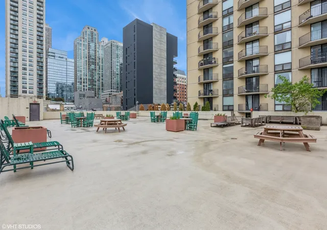 2nd image of 70 W Huron St, Chicago, IL 60654